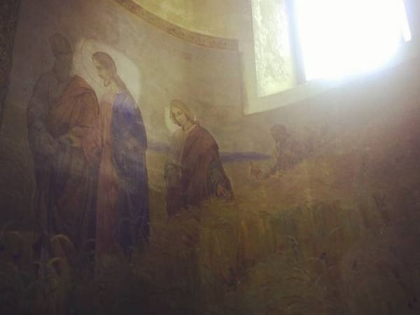 БЕЛИ РУС У СРПСКОМ СЕЛУ – БИЦЕНКОВА ФРЕСКА У НОВАЦИМА (ОЛИВЕРА&nbsp;ДРАГИШИЋ)