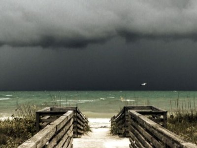 КАО ПОСЛЕДЊИ ЧОВЕК НА ПЛАНЕТИ И ДРУГЕ ПРИЧЕ (НАТАША&nbsp;МИЛИЋ)